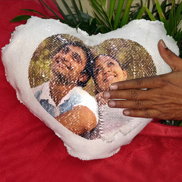 Magic pillow with photo – Red color heart